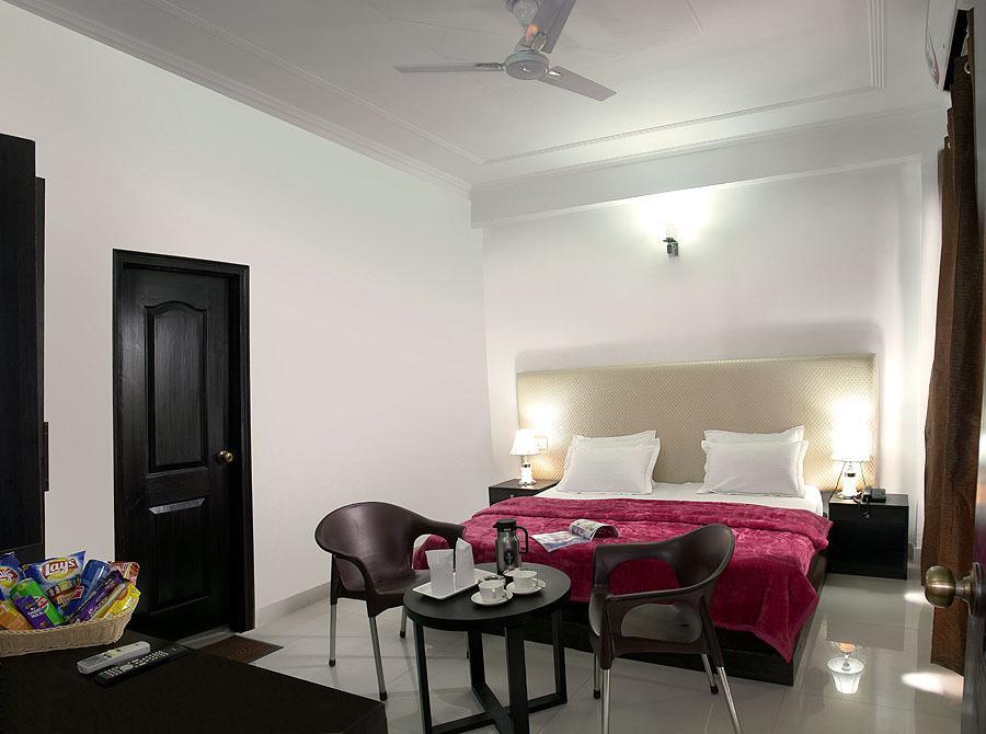 Rishikesh Inn By One Hotels Rishīkesh Стая снимка