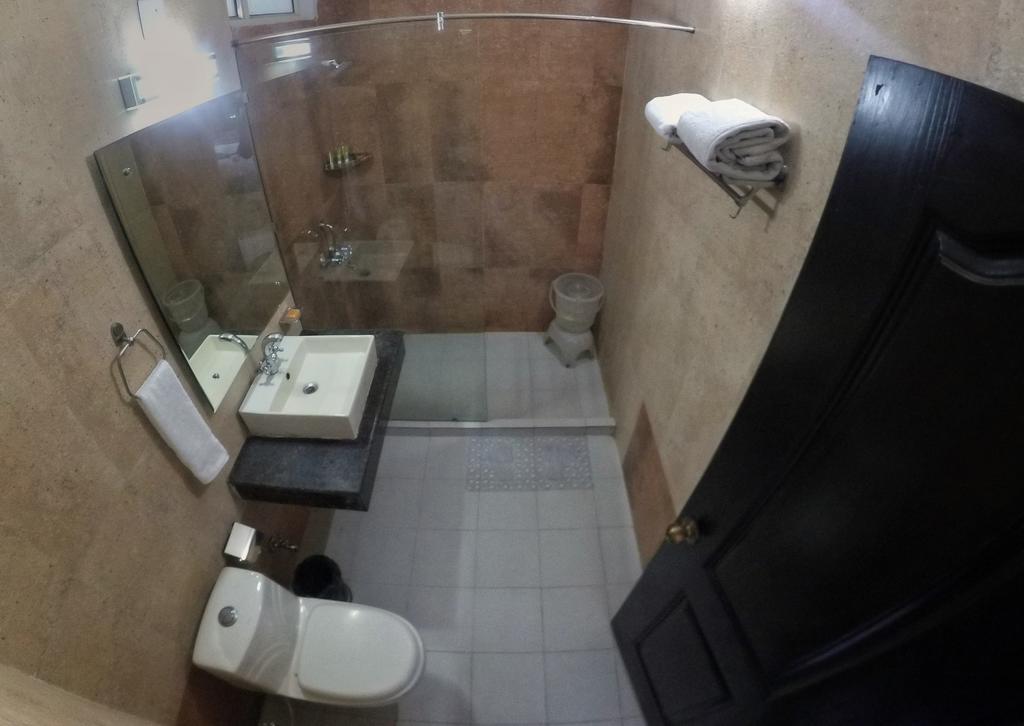 Rishikesh Inn By One Hotels Rishīkesh Екстериор снимка