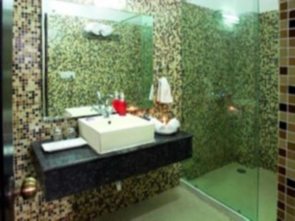 Rishikesh Inn By One Hotels Rishīkesh Екстериор снимка